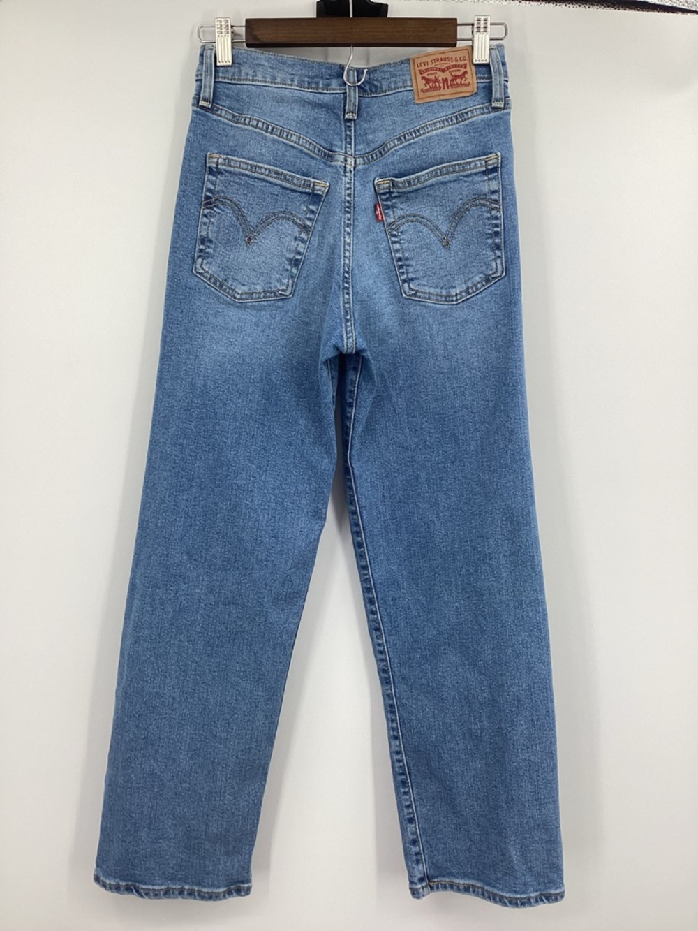 High-Rise Ribcage Straight Ankle Jeans in Light Blue - Picture 4 of 13
